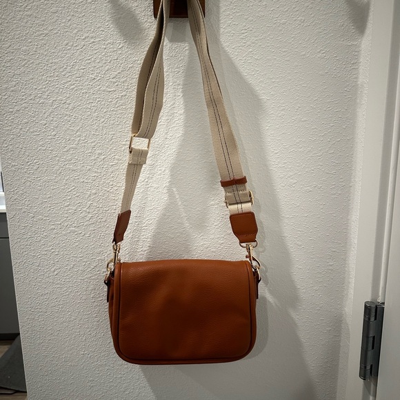Universal Thread crossbody. Brand new, never used. - Picture 1 of 3